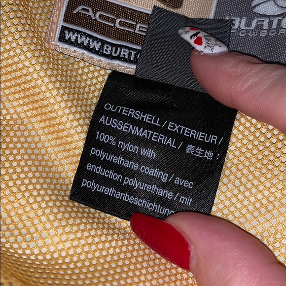 SNOWBOARDING JACKET 🏂⛷🎿 - Picture 5 of 5